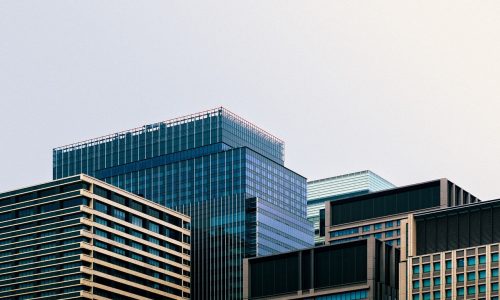 Building, office, business — Navigating the Risks and Rewards of CFD Trading